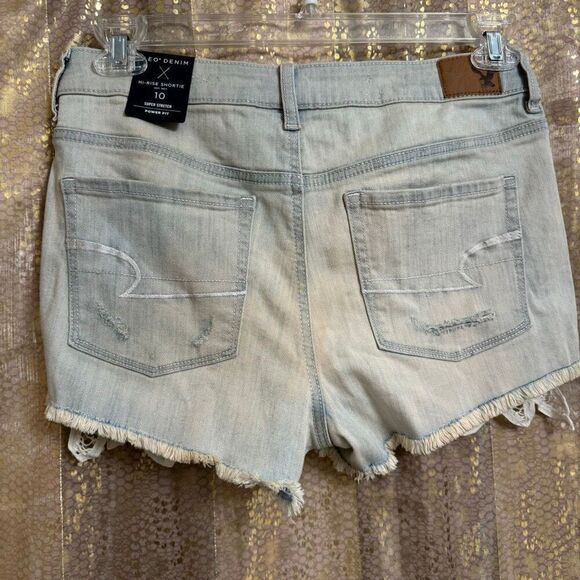 American Eagle High Rise Shortie Light Wash Lace Pocket Stretch Shorts 10 NWT - Picture 2 of 11